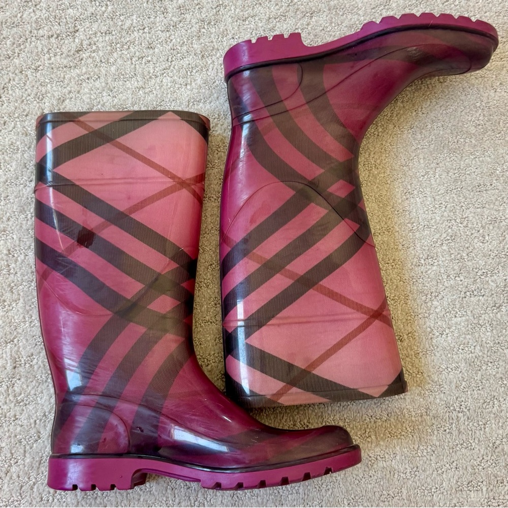 Burberry Pink Ombre Rain Boots - Picture 12 of 13